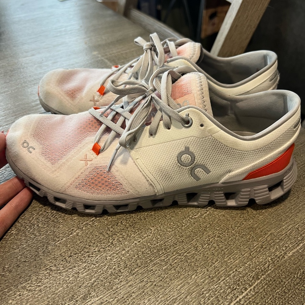 On Running Cloud x3 Womens Sneaker Size 10.5